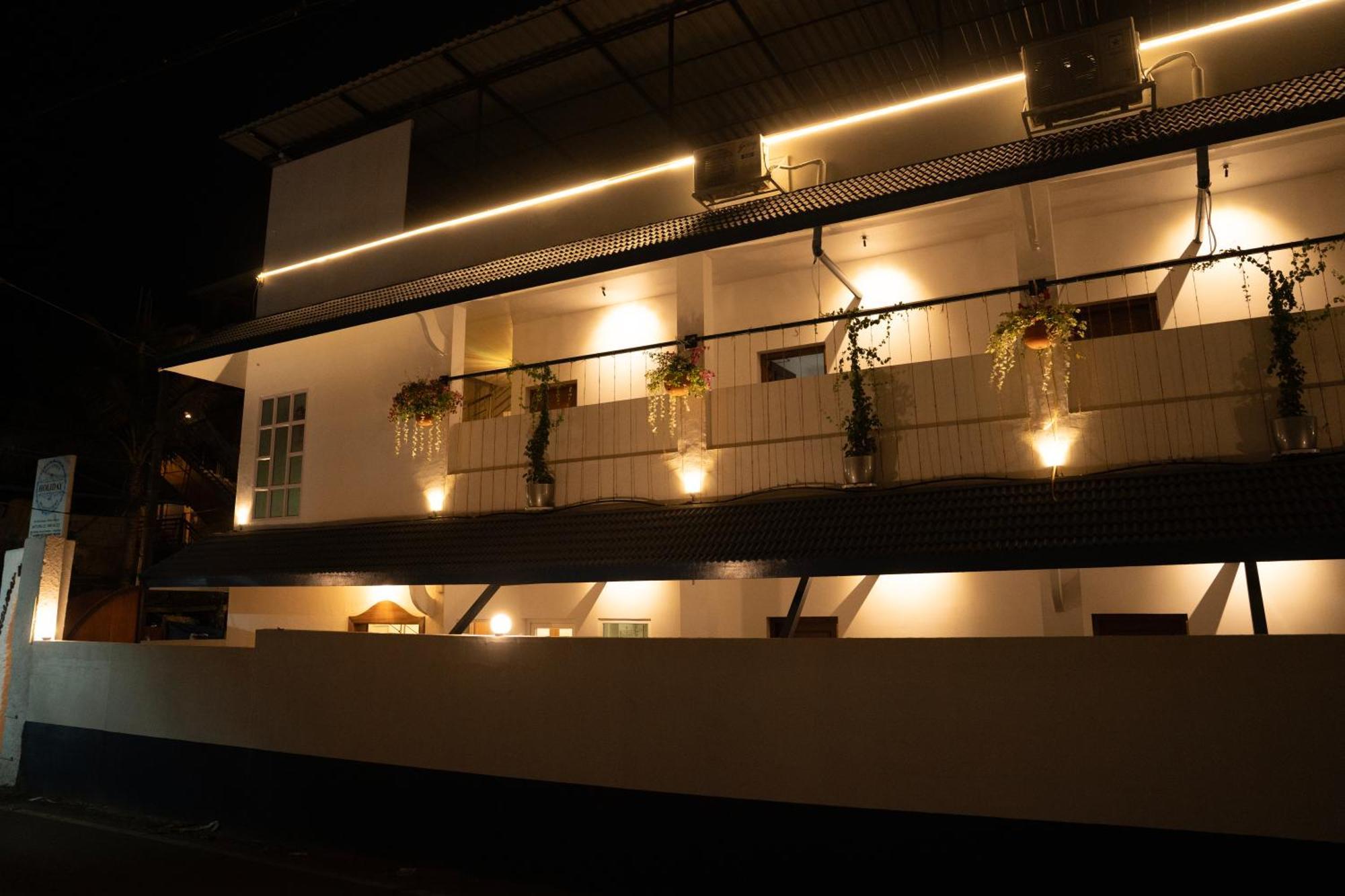 อัลเลปเปย์ ฮอลิเดย์ บีช รีสอร์ท Alappuzha ภายนอก รูปภาพ