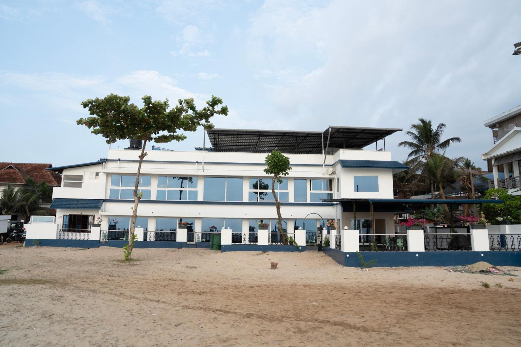 อัลเลปเปย์ ฮอลิเดย์ บีช รีสอร์ท Alappuzha ภายนอก รูปภาพ